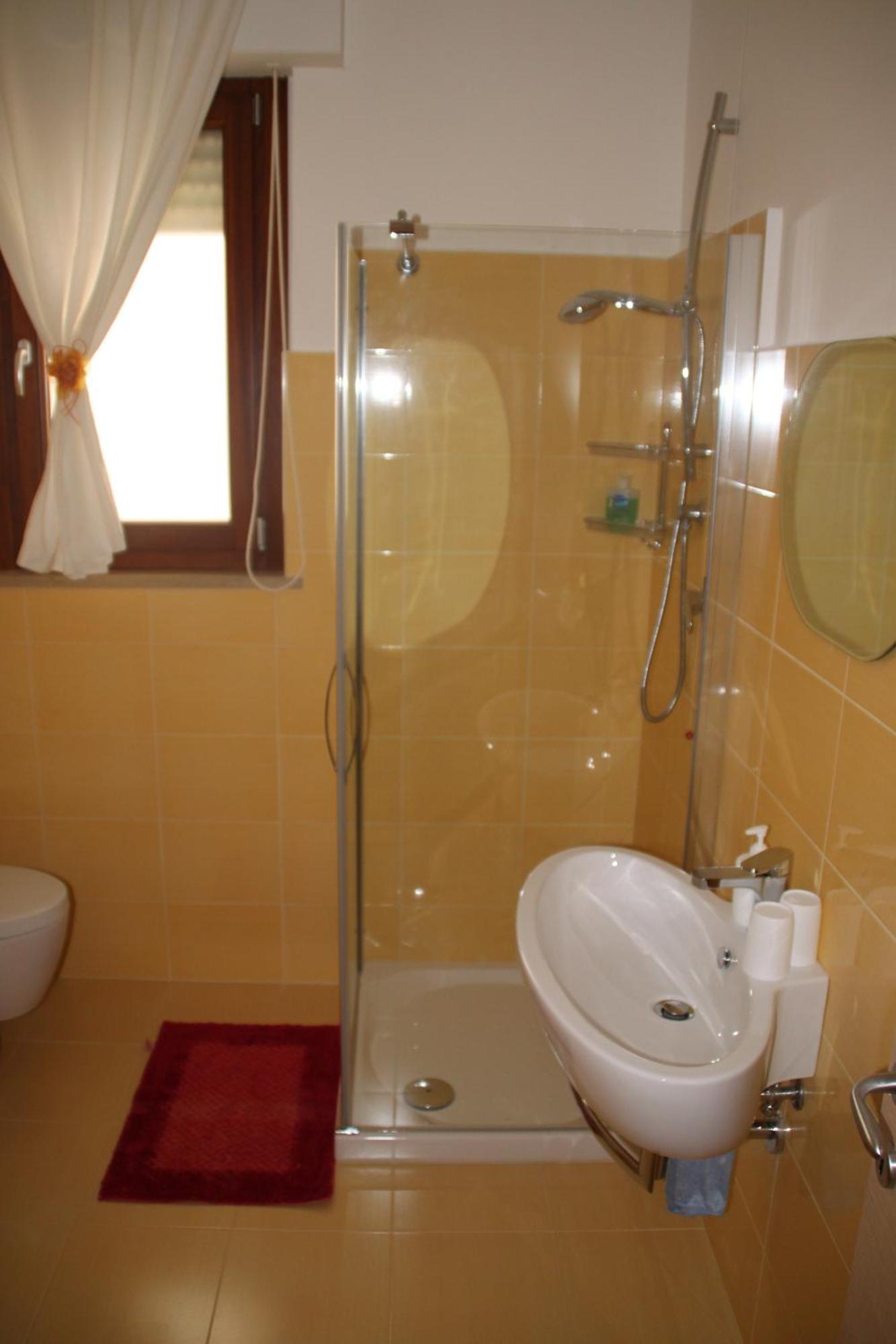 Un Posto Al Sole Bed & Breakfast Франкавила ал Маре Екстериор снимка